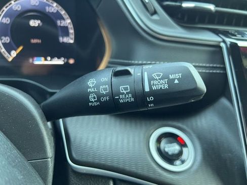 Certified 2025 Jeep Grand Cherokee Altitude AWD/4WD image 24