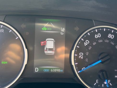 Used 2022 Toyota RAV4 LE AWD/4WD image 31