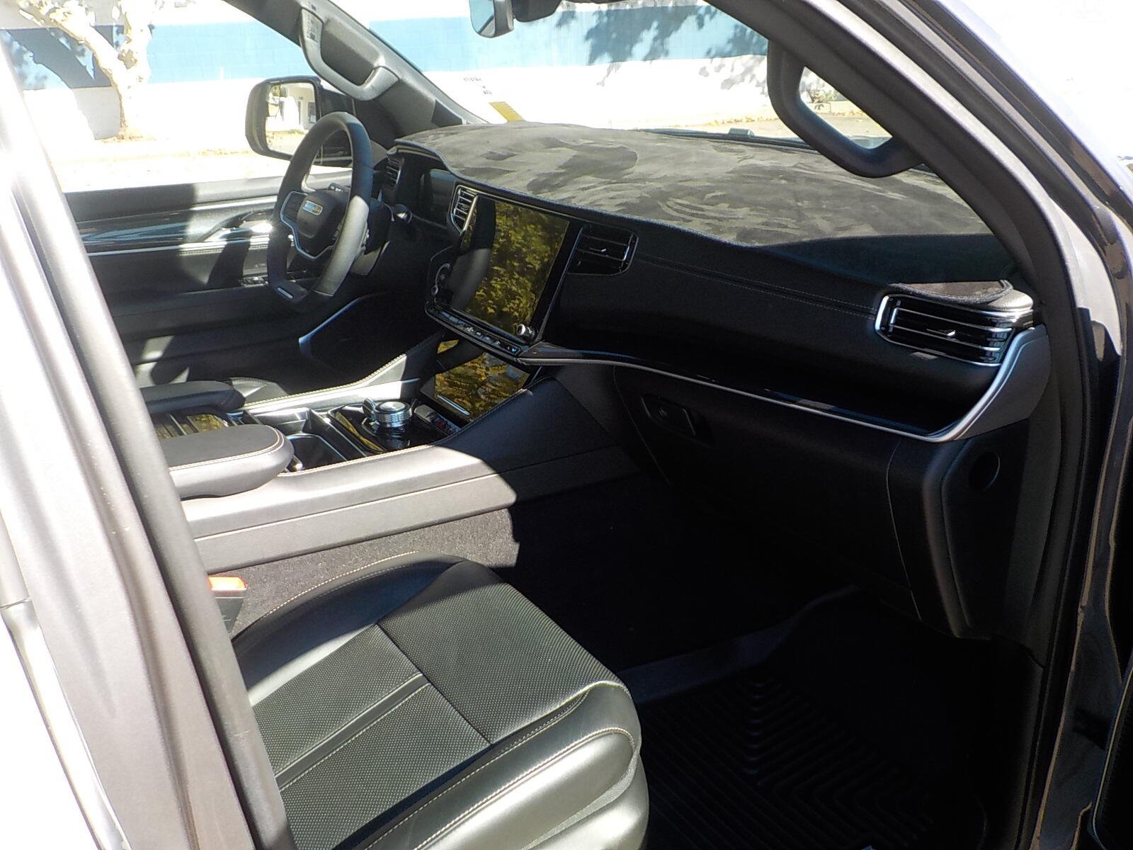 Used 2022 Jeep Wagoneer Series I w/ Convenience Group I AWD/4WD image 16
