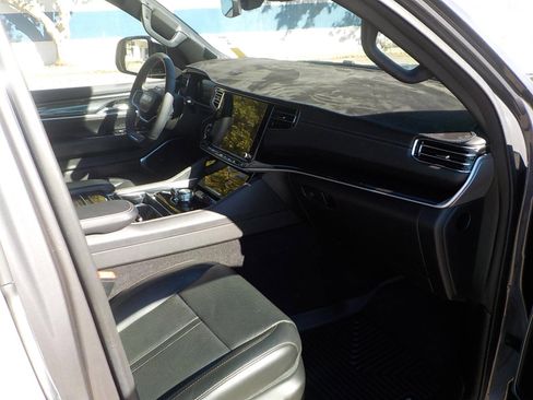 Used 2022 Jeep Wagoneer Series I w/ Convenience Group I image 16