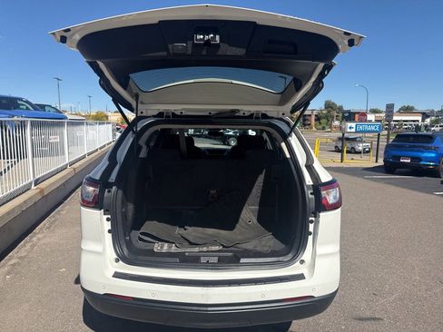 Used 2015 Chevrolet Traverse LT image 26