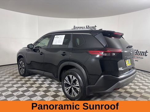 Used 2023 Nissan Rogue SV w/ SV Premium B Package FWD image 7