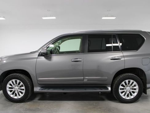 Used 2014 Lexus GX 460 w/ Premium Package AWD/4WD image 6