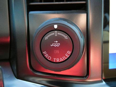 Certified 2025 Ford F250 King Ranch AWD/4WD image 33