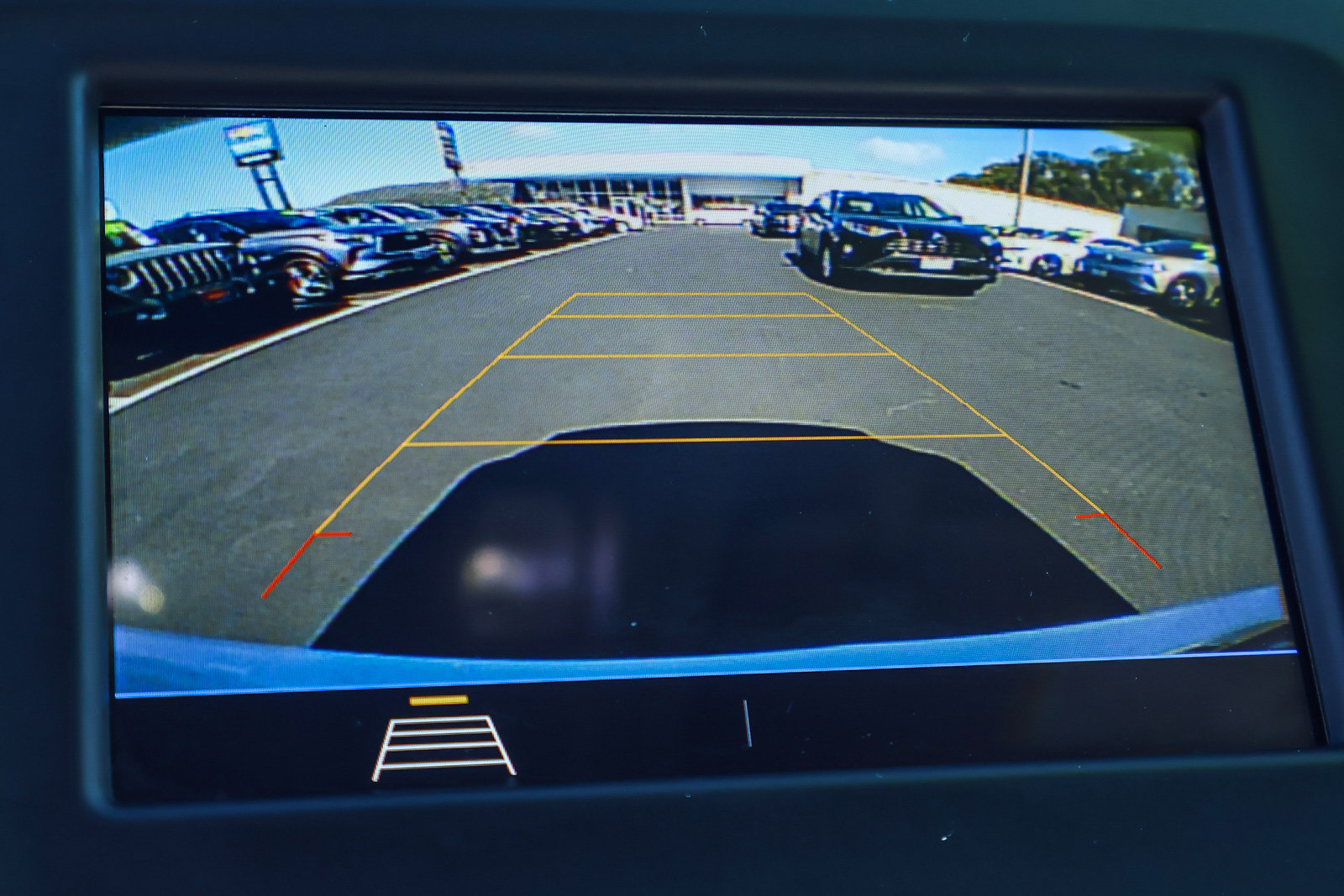 Used 2019 Chevrolet Equinox LS w/ LS Convenience Package FWD image 5