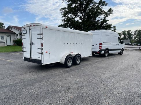 Used 2013 Freightliner Sprinter 3500 RWD image 7