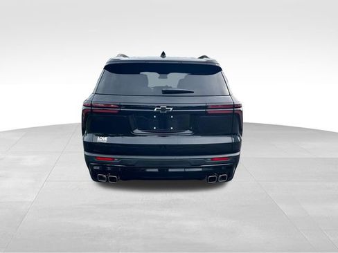 Used 2024 Chevrolet Traverse LT w/ Midnight/Sport Edition image 6