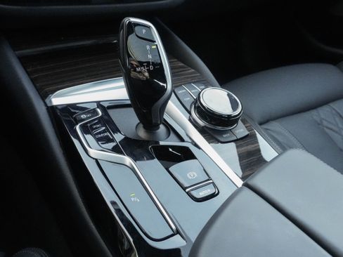 Certified 2023 BMW 540i xDrive w/ Executive Package image 26