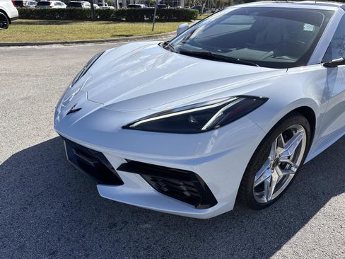 Used 2020 Chevrolet Corvette Stingray Coupe w/ 1LT image 10