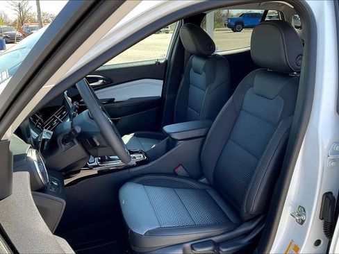 New 2026 Chevrolet Trax LT image 9