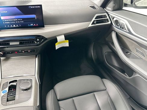 Used 2025 BMW i4 xDrive40i w/ Premium Package image 28