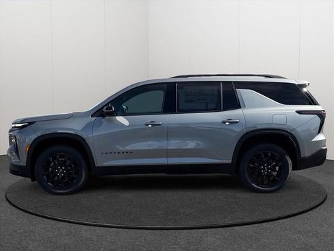 New 2026 Chevrolet Traverse LT w/ Midnight/Sport Edition image 2