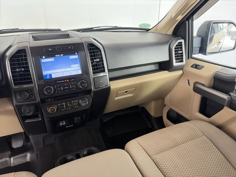 Used 2018 Ford F150 XLT w/ Equipment Group 302A Luxury AWD/4WD image 21