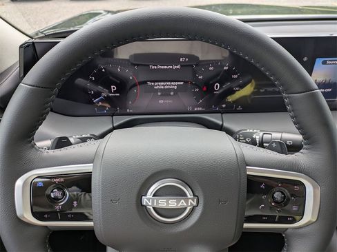 New 2025 Nissan Armada SV image 31