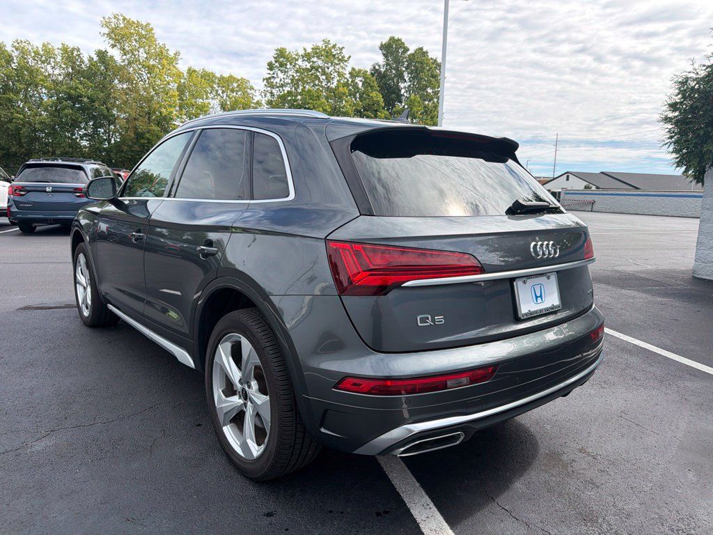 Used 2023 Audi Q5 2.0T Premium Plus w/ Premium Plus Package AWD/4WD image 3