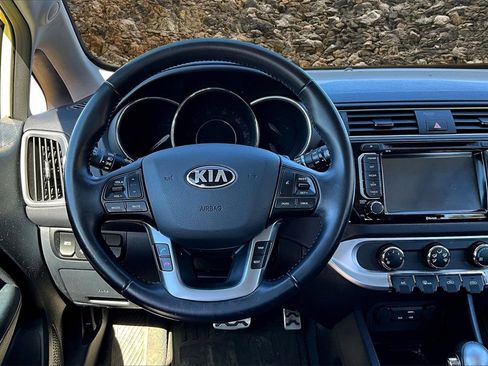 Used 2016 Kia Rio SX image 5