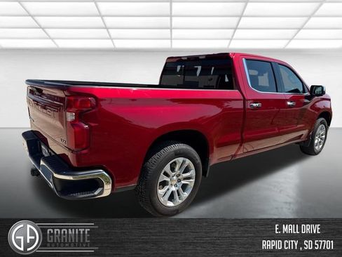 Used 2025 Chevrolet Silverado 1500 LTZ AWD/4WD image 5