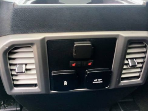 Used 2019 Ford F150 Platinum w/ Equipment Group 701A Luxury AWD/4WD image 19