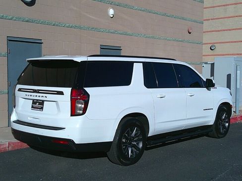 Used 2021 Chevrolet Suburban Z71 w/ Z71 Off-Road Package image 6