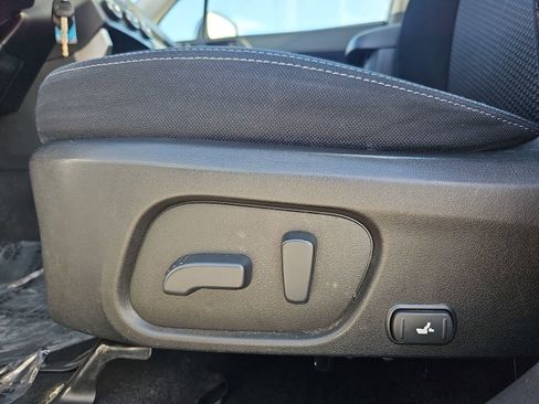 Used 2014 Subaru Forester 2.5i Premium w/ All-Weather Package image 28