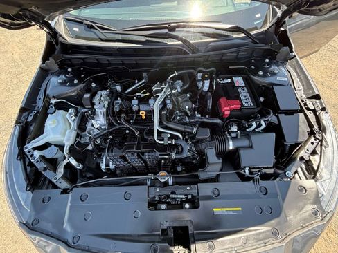 Used 2025 Nissan Altima 2.5 SV FWD image 32