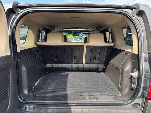 Used 2009 HUMMER H3 Luxury AWD/4WD image 24
