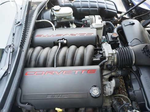 Used 2000 Chevrolet Corvette Convertible RWD image 24