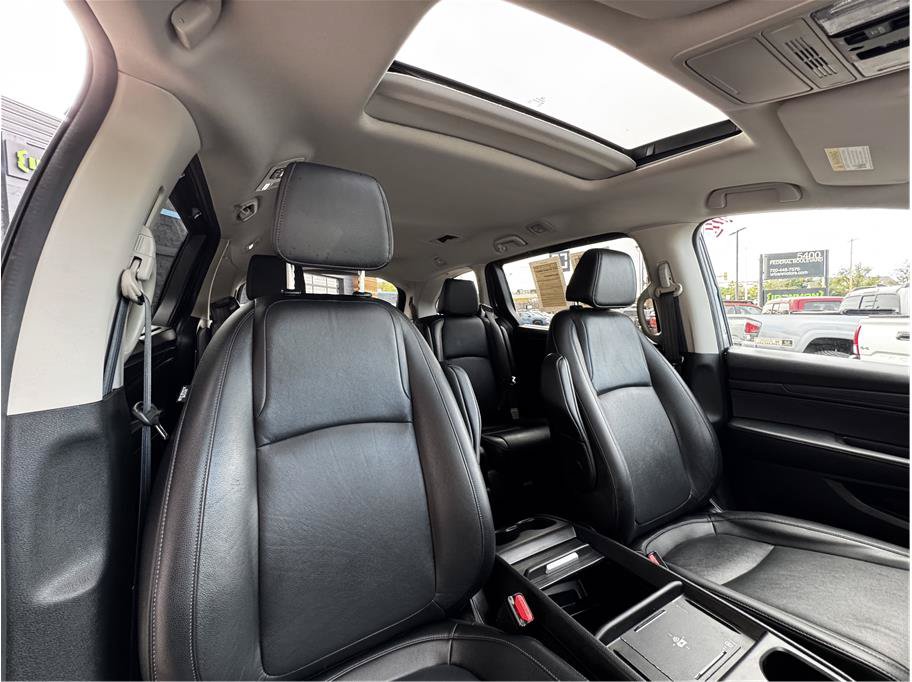 Used 2025 Honda Odyssey EX-L image 4