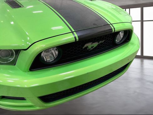 Used 2013 Ford Mustang GT RWD image 24