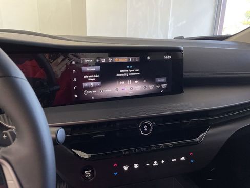 Certified 2025 Nissan Murano SV image 26