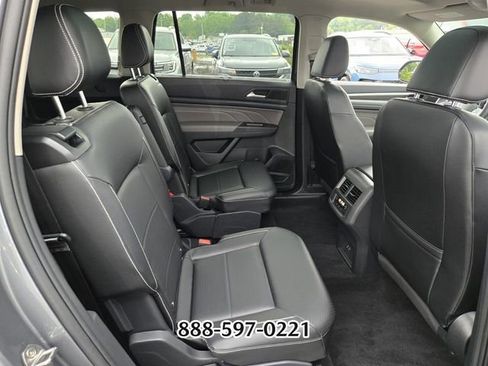 Certified 2022 Volkswagen Atlas SE w/ Panoramic Sunroof Package FWD image 17