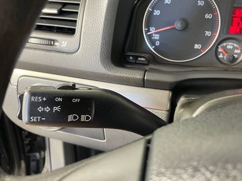 Used 2007 Volkswagen Rabbit 2-Door FWD image 11