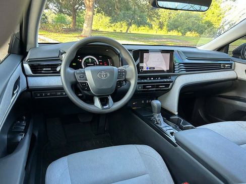 Used 2026 Toyota Camry LE w/ Convenience Package FWD image 13