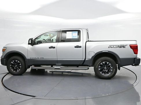 Used 2018 Nissan Titan PRO-4X w/ Pro-4x Convenience Package AWD/4WD image 4