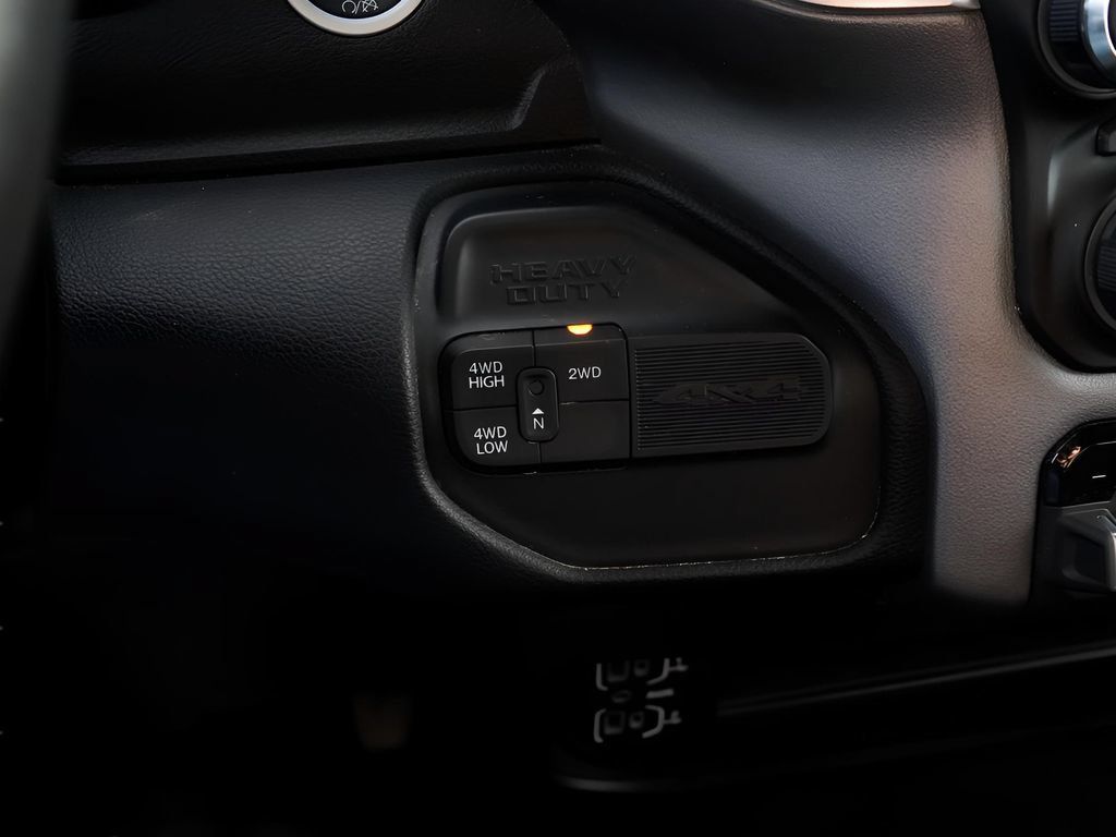 Used 2024 RAM 3500 Big Horn AWD/4WD image 33
