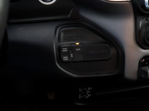 Used 2024 RAM 3500 Big Horn image 33