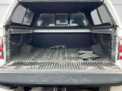 Used 2023 Nissan Titan PRO-4X AWD/4WD image 27