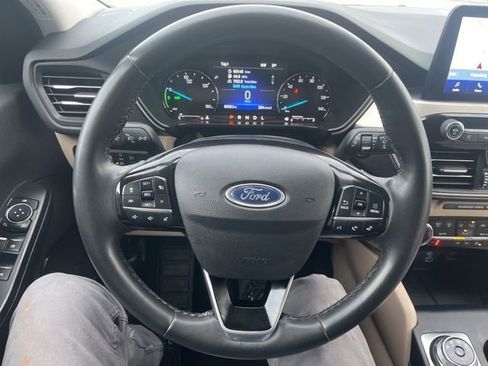 Used 2022 Ford Escape SEL image 30