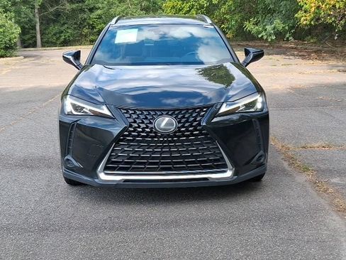 Used 2019 Lexus UX 200 w/ Accessory Package FWD image 8