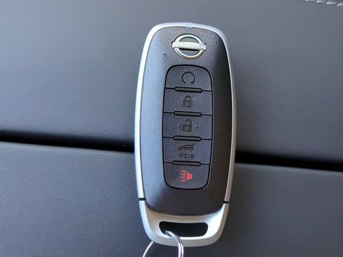 Certified 2026 Nissan Rogue SV FWD image 29