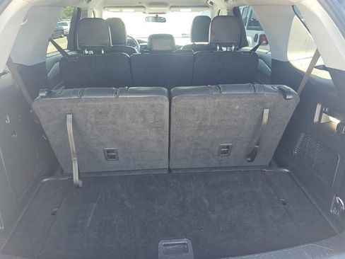 Used 2024 Ford Explorer XLT w/ Equipment Group 202A image 8