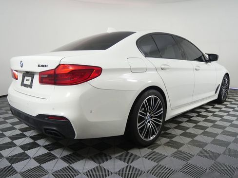Used 2019 BMW 530i w/ M Sport Package image 3