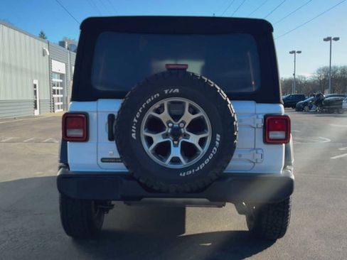 Used 2020 Jeep Wrangler Unlimited Sport image 3