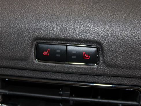 Used 2022 Lincoln Corsair AWD w/ Premium Package image 33