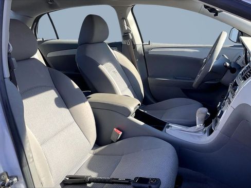 Used 2011 Chevrolet Malibu LS image 7