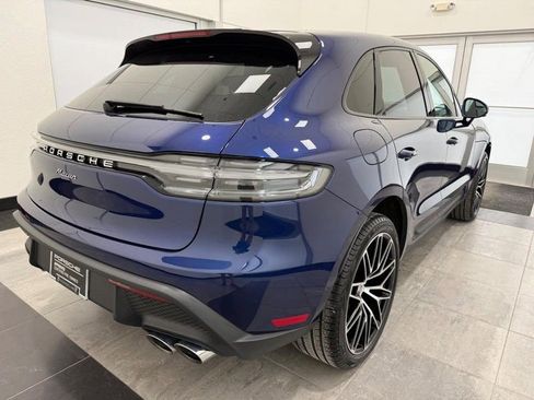 Certified 2025 Porsche Macan image 7