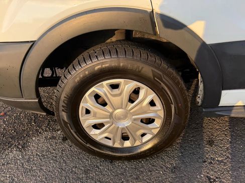 Used 2015 Ford Transit 350 XLT image 29