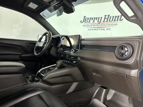 Used 2023 Chevrolet Colorado Trail Boss w/ Technology Package AWD/4WD image 28