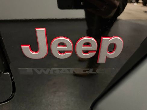 New 2026 Jeep Wrangler Unlimited Rubicon w/ Xtreme 35 Tire Package image 14