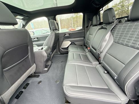 Used 2024 GMC Sierra EV Denali image 24